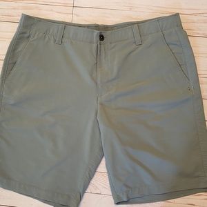 Under Armour, Heat Gear, Golf Shorts Size 40